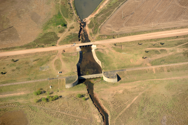 Vista aérea de la represa del arroyo Ludueña.