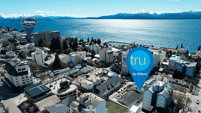 Vista del lugar donde estará ubicado el nuevo hotel Tru by Hilton, que desarrollará Argenway en Bariloche.