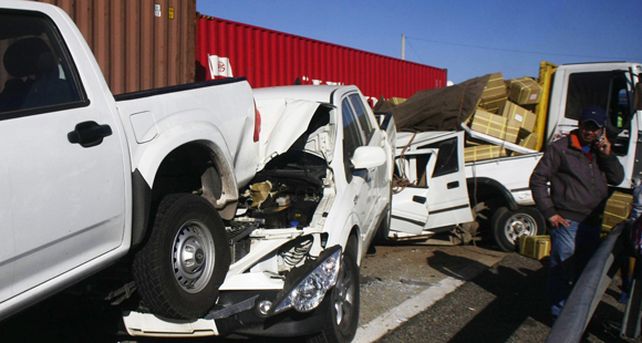Cinco muertos y 40 heridos tras espectacular choque en cadena de 51 autos en Chile