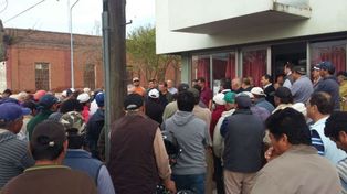 Los municipales de San Genaro continuarán de paro