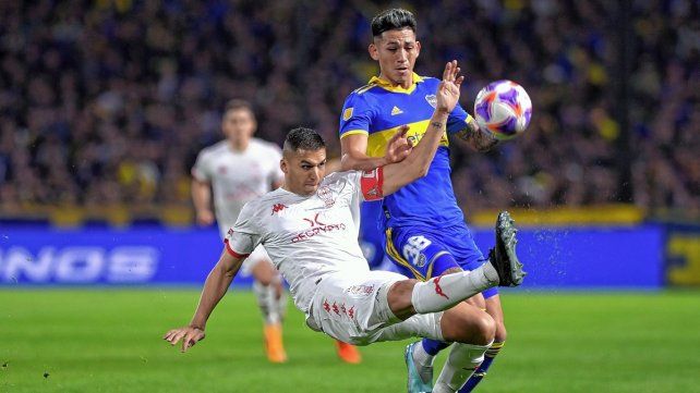 Boca volvió al triunfo contra un Huracán que sigue sumergido en zona de descenso por Tabla Anual.
