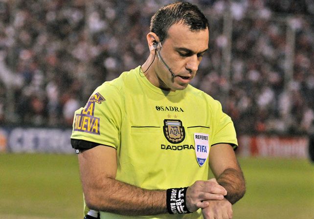 Está el árbitro para la despedida de Colón en la Superliga
