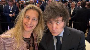 Karina Milei junto a u hermano Javier