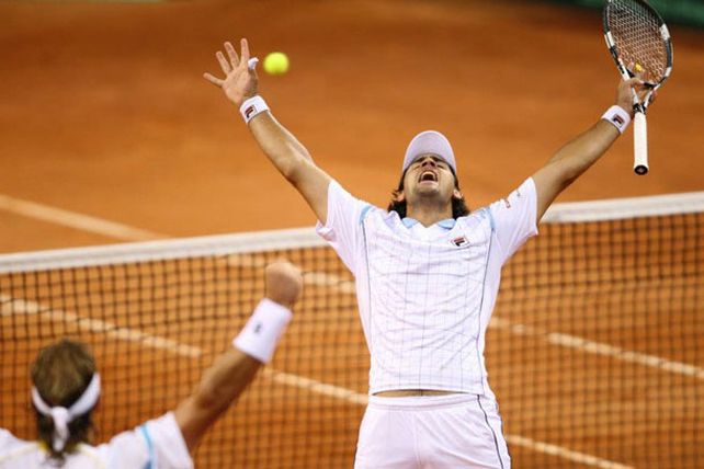 Nalbandian y Schwank ganaron el dobles y abrieron una esperanza