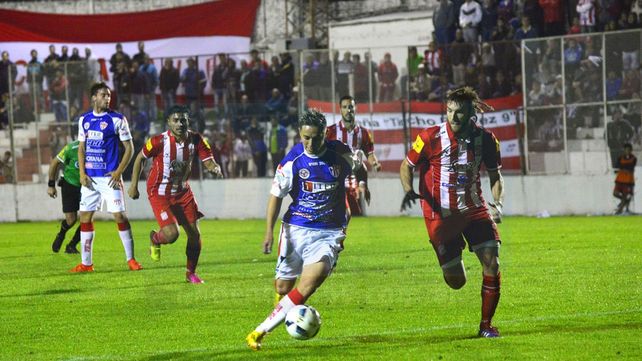 Mazzolatti pudo desbordar en la primera etapa.