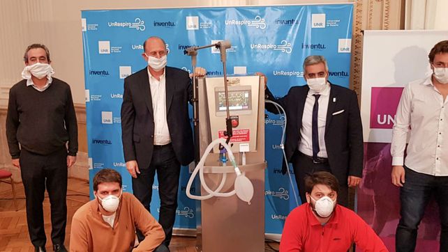 Anmat aprobó los respiradores hechos por la Universidad de Rosario para tratar el coronavirus