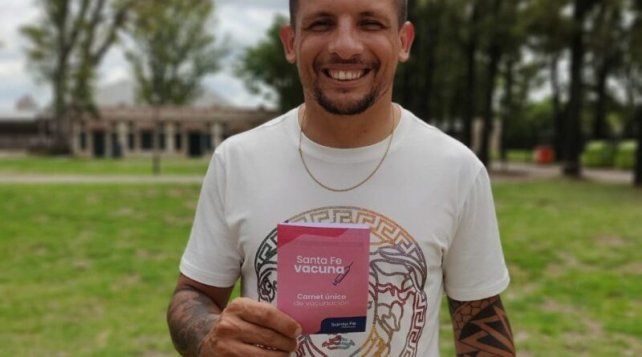 Central: Emiliano Vecchio se vacunó contra el coronavirus para poder jugar