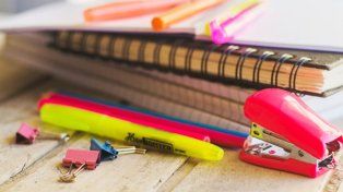 Vuelve la Feria Vuelta a Clases con útiles escolares a precios económicos kits escolares para jardín, primaria y secundaria en barrios de Paraná. El Cronograma&nbsp;