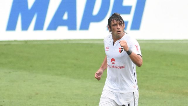 Newells recuperó la confianza y le propinó una contundente goleada a Lanús