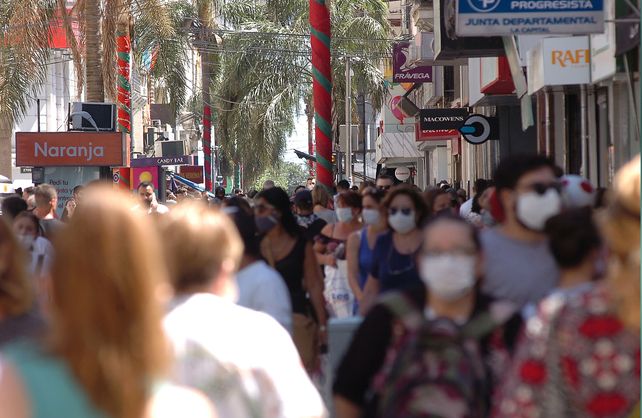 Tres semanas consecutivas por debajo de los 100 casos diarios de coronavirus en la ciudad