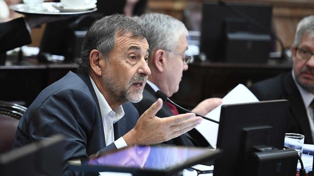 Senador del PJ: La clase política no está para hacer esfuerzos