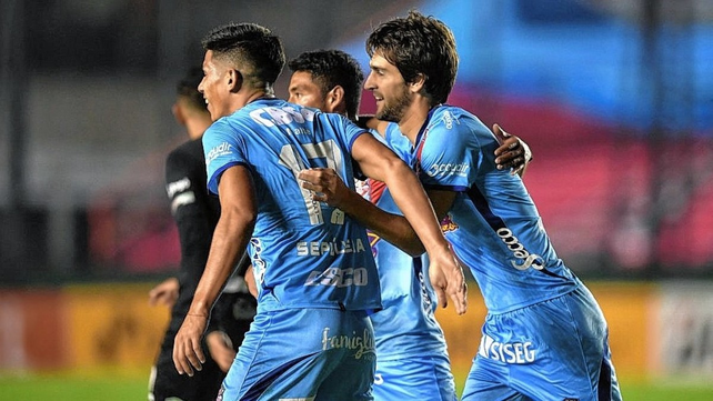 Arsenal derrotó a Bolívar y clasificó a los octavos de final de la Copa Sudamericana.