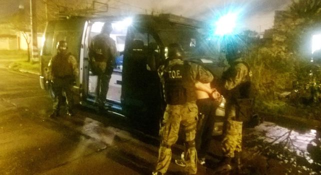 Capturaron a Costeleta, integrante de la barra de La Bomba que era buscado por un crimen