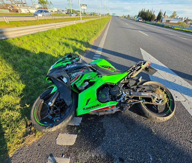 La víctima fatal cayó de una Kawasaki Ninja en Circunvalación y Presidente Perón.