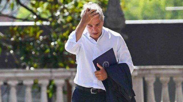 Luis Caputo adelantó que la inflación de marzo será superior al 3%. Luis Caputo adelantó que la inflación de marzo será superior al 3%.