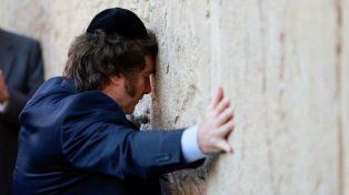 Javier Milei en el Muro de los Lamentos.