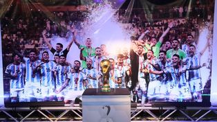 Los trofeos de la selección nacional de fútbol serán exhibidos en Roldán, ofreciendo a los fanáticos una oportunidad única de revivir las hazañas deportivas de 2022.