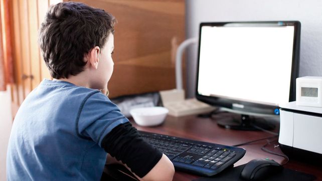 Educación: seis de cada 10 chicos no tienen PC para la actividad escolar