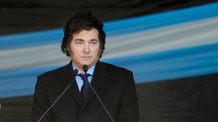 El presidente Javier Milei, favorecido por el escándalo que tiene como protagonista a Alberto Fernández pero frente a una incipiente mayoría opositora, que plantea temas incómodos para el gobierno.&nbsp;