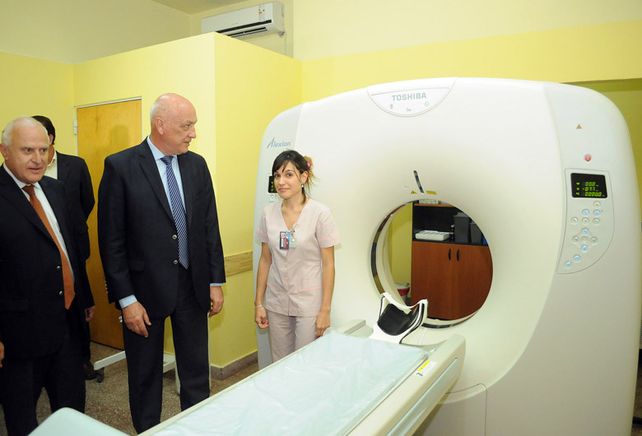 Bonfatti: “seguimos consolidando la salud pública con obras, tecnología y recursos humanos”