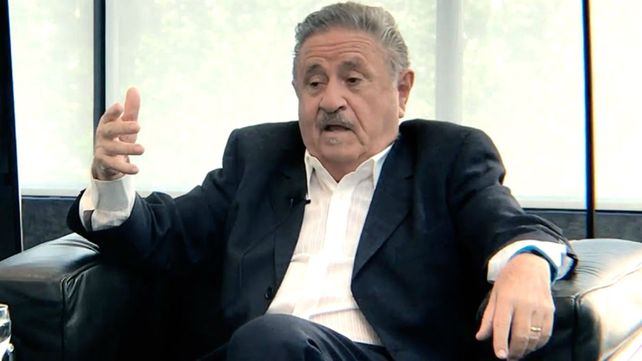 Duhalde, furioso con el gobierno: Estamos revolcándonos en una cloaca