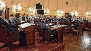 Casi la totalidad de los senadores santafesinos buscarán la reelección. Promedian tres mandatos.