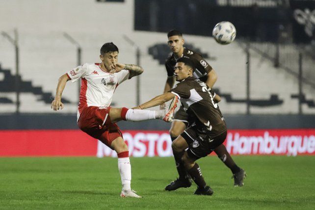 Huracán pasó de fase en la Copa Argentina