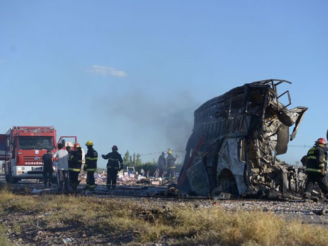 Impresionante registro fotográfico del accidente que se cobró 17 vidas