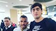 la promesa entrerriana del atletismo se saco una foto con carlos tevez