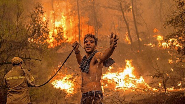 Siguen los incendios en Grecia