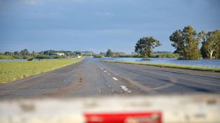 Estiman que el corte en la autopista podría extenderse al menos dos días