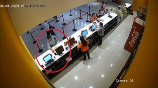 El hombre de 60 años se presentó en la comisaría y entregó el celular sustraído en un Shopping de Paraná. Manifestó que lo tomó “sin ningún tipo de intención”.