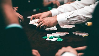 ¿Qué famosos internacionales son fanáticos del blackjack y los juegos de casino?