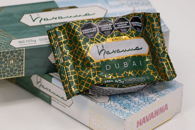 Havanna propone un nuevo sabor de alfajor llamado Dubai. Tiene pistacho.