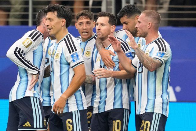 Argentina espera por la definición de su rival en 16avos de final del Mundial.
