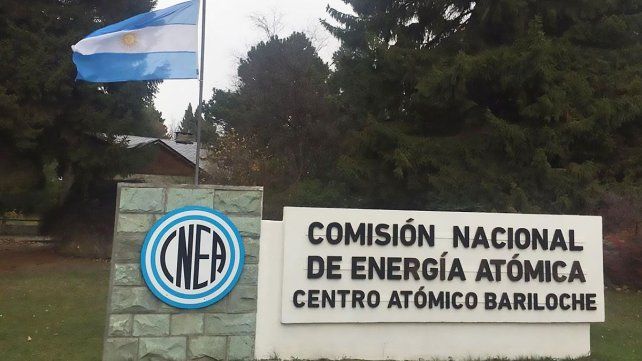 La incertidumbre crece en el Centro Atómico Bariloche (CAB) ante el inminente vencimiento de 104 contratos laborales previsto para el próximo 30 de junio.