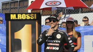 Matias Rossi confiado celebra medido el N° 1.&nbsp;