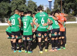 Don Salvador defiende la punta en Candioti