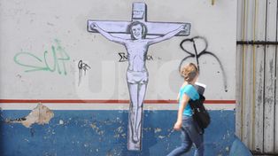 Volvieron los polémicos graffitis a Santa Fe: ahora le tocó a Menem