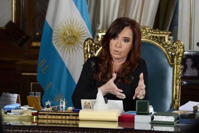 La Presidenta expresó la solidaridad argentina con el pueblo y el gobierno de Francia