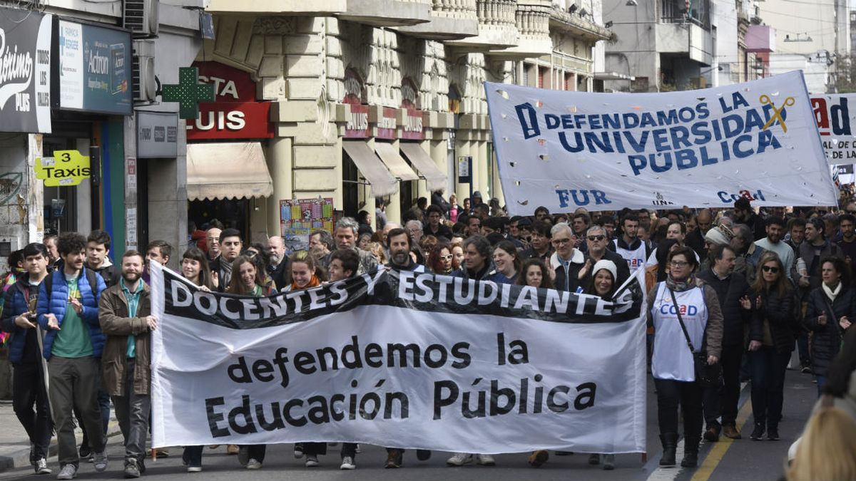 Los docentes universitarios rechazan recuperar los días de paro en el ...