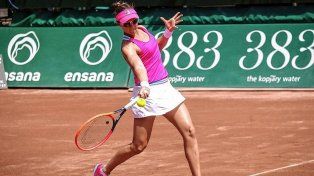 Nadia Podoroska volvió al tenis tras 14 meses lesionada
