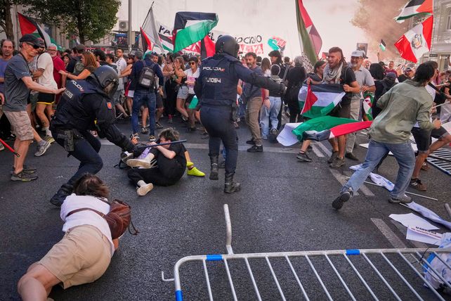 Protestas en favor de Palestina forzaron la suspensión de la Vuelta a España de ciclismo