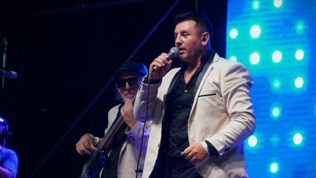 Iván Noble y Los Charros le pusieron broche de oro musical a la 39° edición de la Fiesta Nacional de la Artesanía de Colón. Se sorteó un 0 Km
