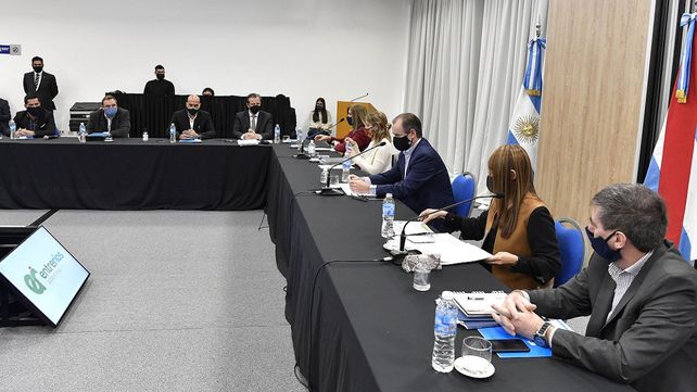 Paraná: este sábado definen medidas por brote de coronavirus