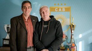 Sergio Gatti, presidente de CAB, y Marcelo Turcato, presidente de la Federación Santafesina de Básquet.