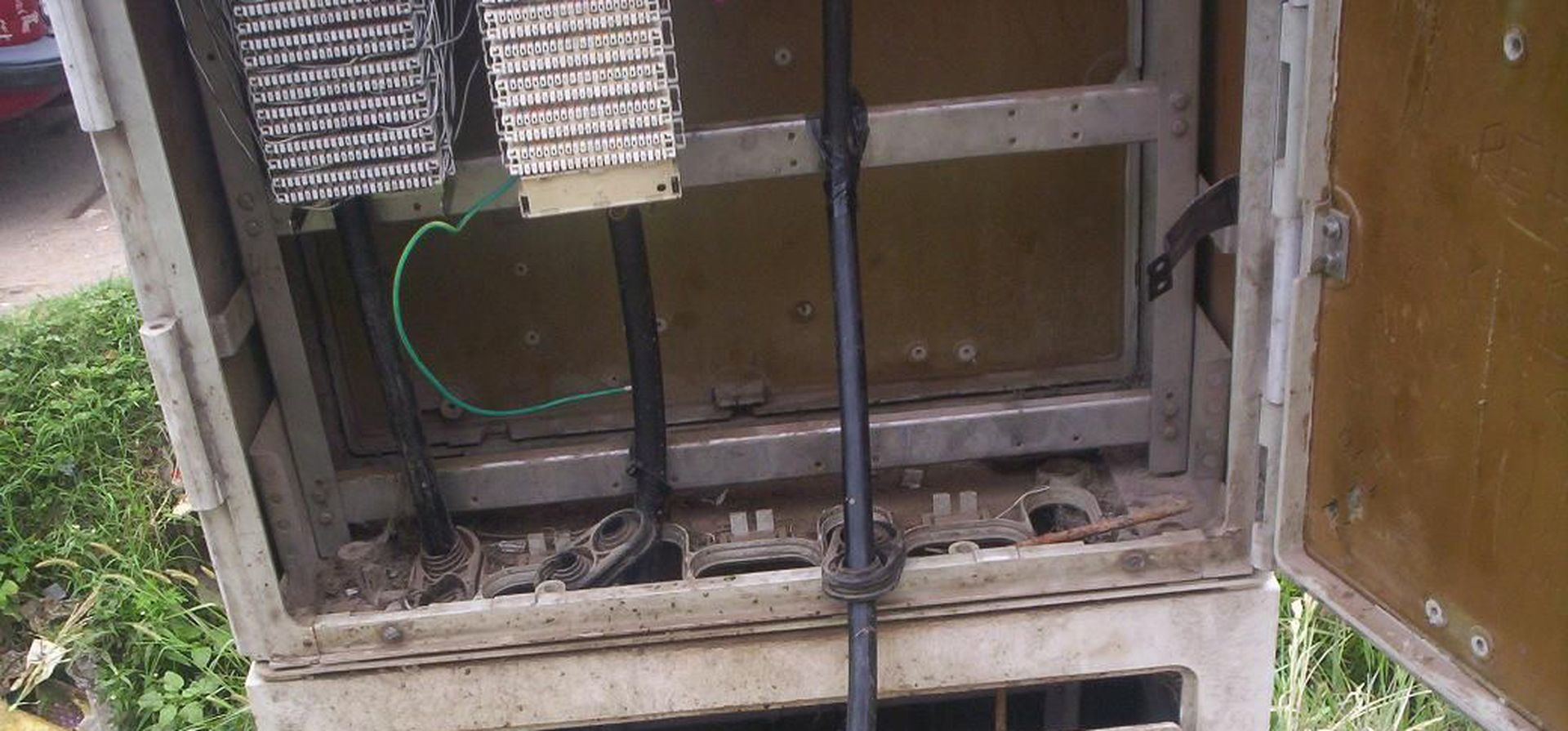 Ya hay media decena de barrios sin servicios por el constante robo de cables