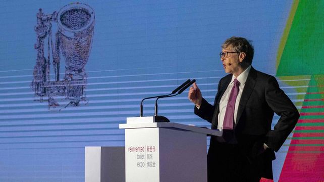 Bill Gates inventó un inodoro que funciona sin agua