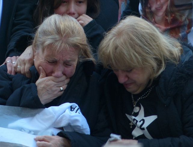 Todas las imágenes del emotivo acto que convocó a una multitud en Salta y Oroño