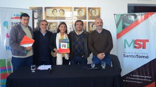 Qüesta y Leone firmaron un convenio para ampliar la red de agua a Adelina Oeste